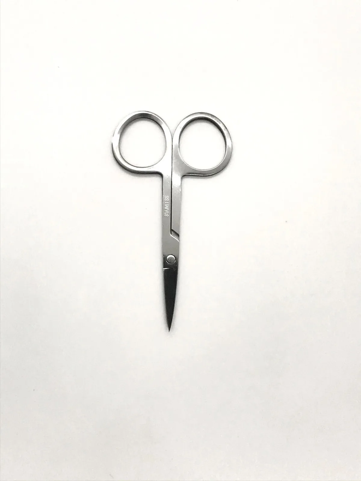 TIJERA PARA BORDADO ECONOMICA #1